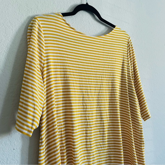 Old Navy woman’s fitted yellow striped top size XXL low back casual everyday - Picture 2 of 7